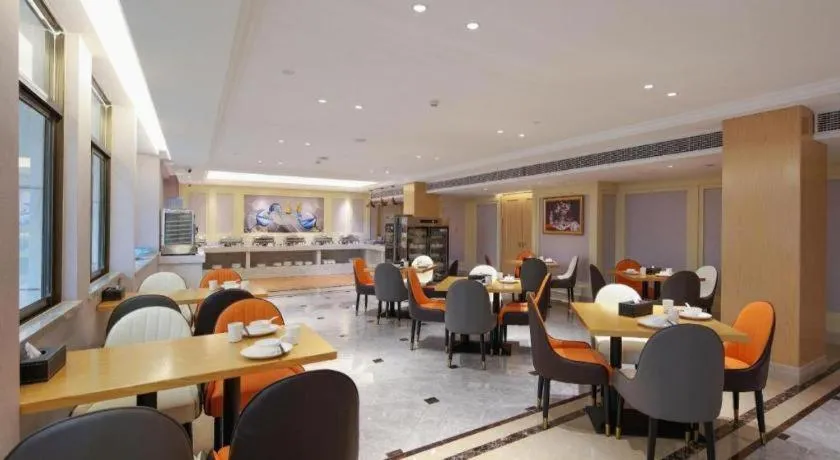 Vienna Hotel Guangxi Baise Xilin County Juting Cultural Arts Center