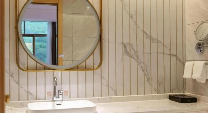 Vienna Hotel Guangxi Baise Xilin County Juting Cultural Arts Center