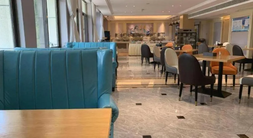 Vienna Hotel Guangxi Baise Xilin County Juting Cultural Arts Center