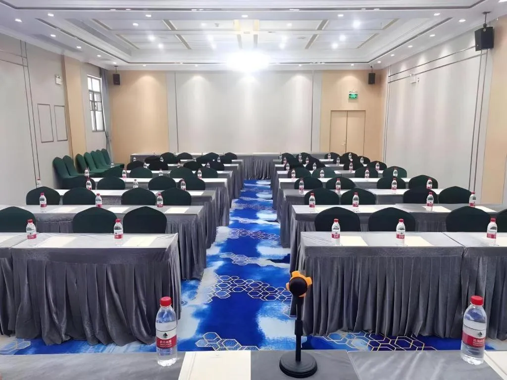 Vienna Hotel Guangdong Shaoguan Ruyuan Yao Cultural Square