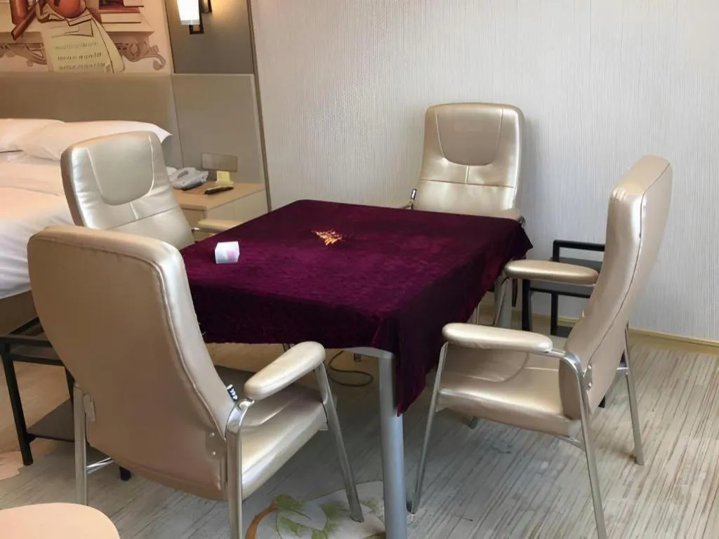 Vienna Hotel Anhui Taihe Baitai Xingma International