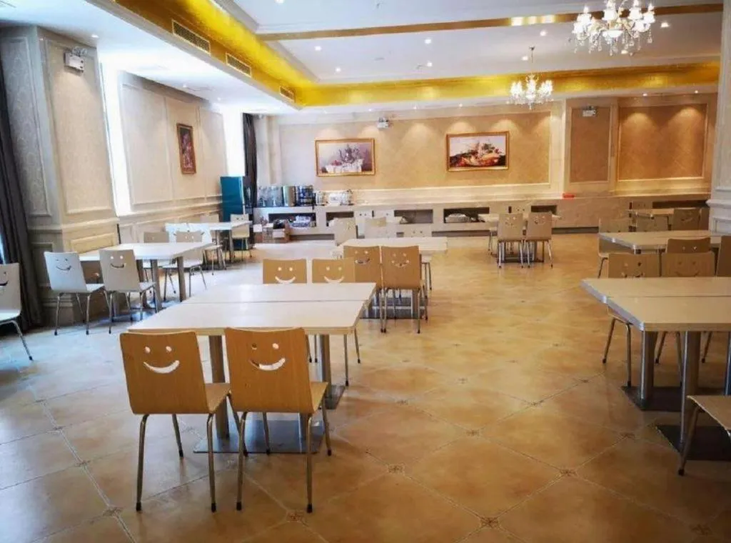 Vienna Hotel Anhui Taihe Baitai Xingma International