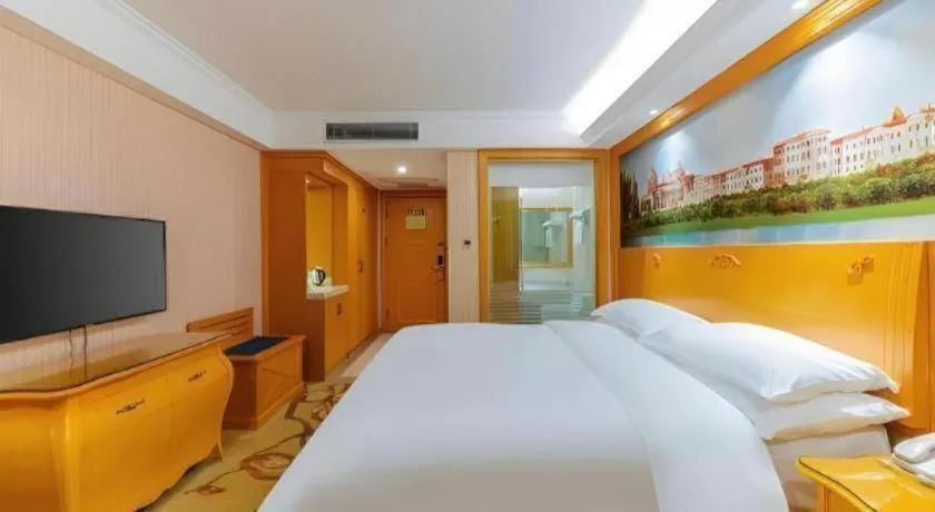 Bed in Vienna Hotel Guangdong Boluo Fu Mountain Scenic Spot