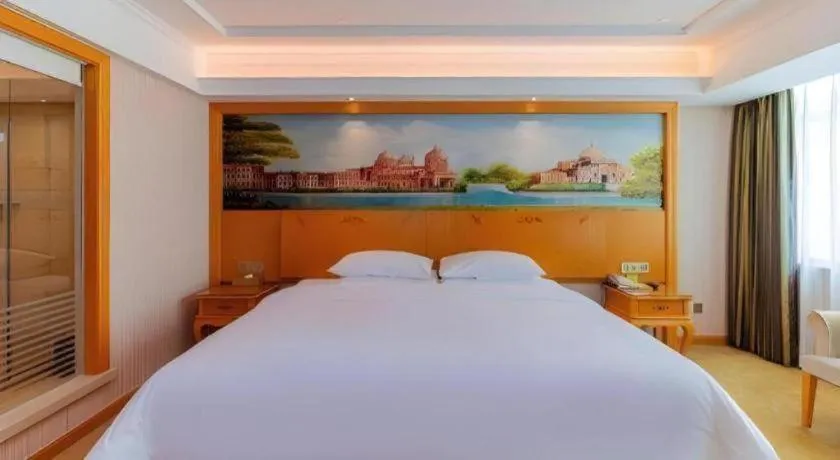 Bed in Vienna Hotel Guangdong Boluo Fu Mountain Scenic Spot