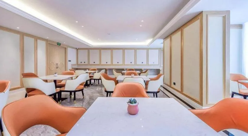 Vienna Hotel Sichuan Hejiang Yangtze River Bridge