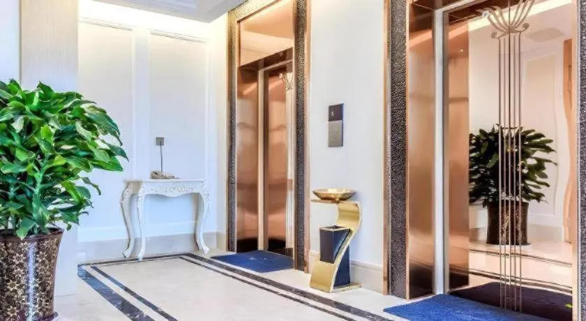 Vienna Hotel Sichuan Hejiang Yangtze River Bridge