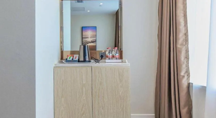 Vienna Hotel Sichuan Hejiang Yangtze River Bridge