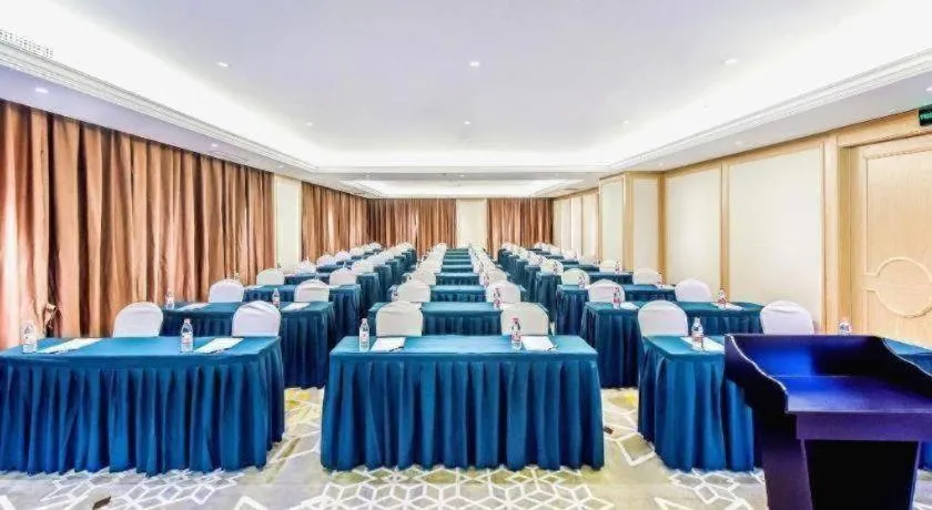 Vienna Hotel Sichuan Hejiang Yangtze River Bridge