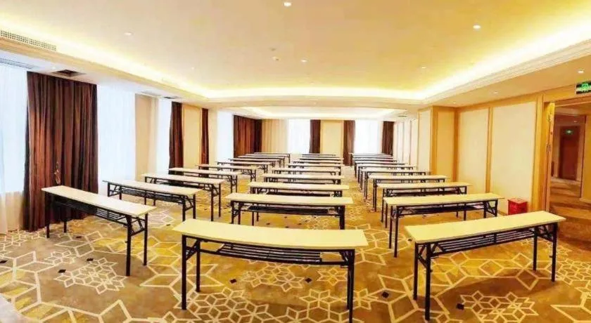 Vienna Hotel Sichuan Hejiang Yangtze River Bridge