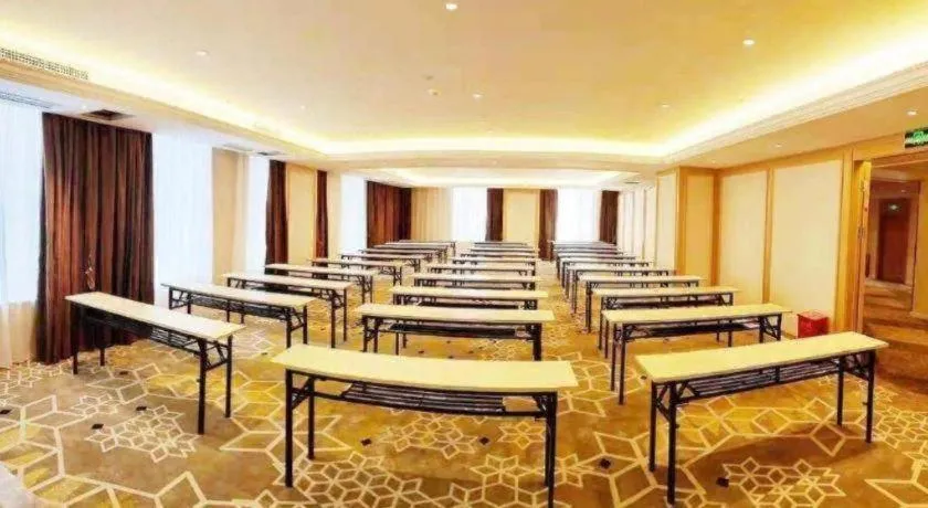 Vienna Hotel Sichuan Hejiang Yangtze River Bridge