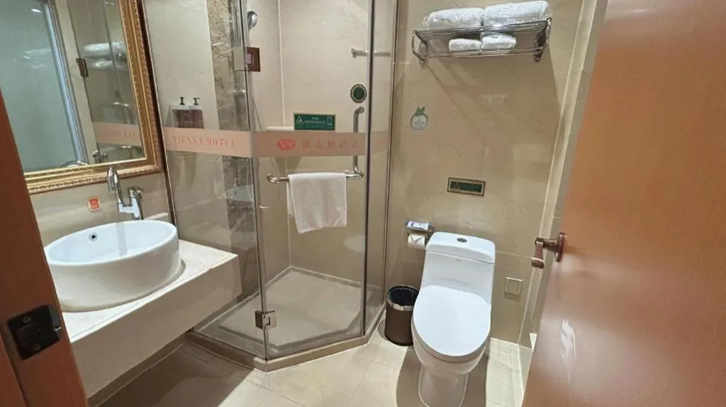 Vienna Hotel Guangxi Beiliu Passenger Station