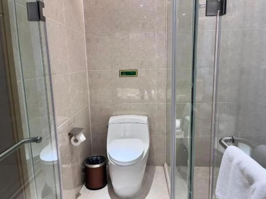 Vienna Hotel Xinfeng West High-Speed Railway Station