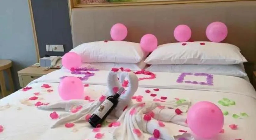 Bed in Vienna Hotel Anhui Lujiang International Building Materials Market Wuzhong