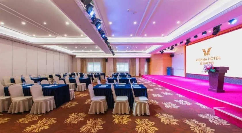 Vienna Hotel Guangdong Foshan Wenhua North Road