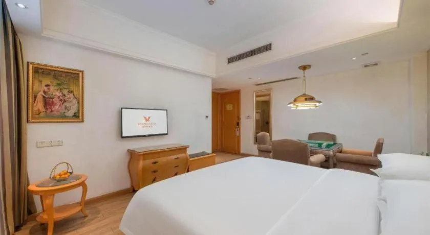 Bed in Vienna Hotel Guangdong Foshan Wenhua North Road