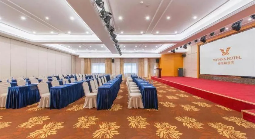 Vienna Hotel Guangdong Foshan Wenhua North Road