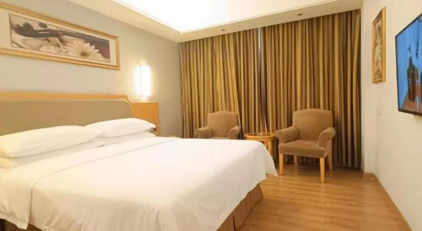 Bed in Vienna Hotel Guangdong Foshan Wenhua North Road