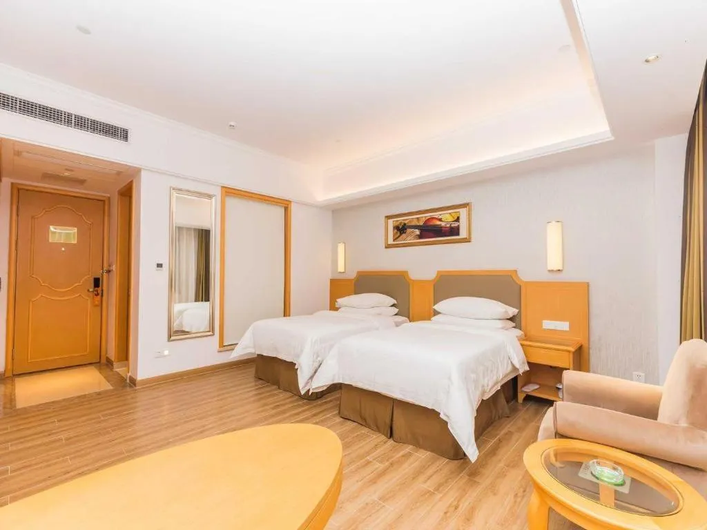 Bed in Vienna Hotel Guangdong Foshan Wenhua North Road