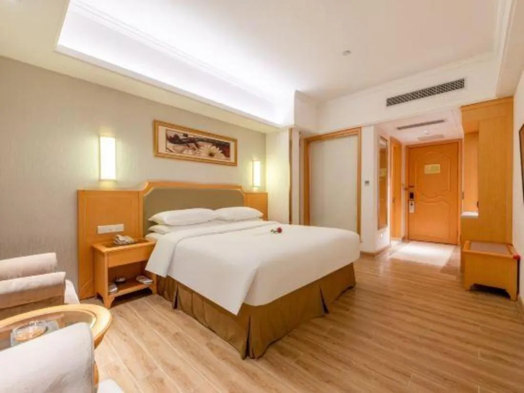 Bed in Vienna Hotel Guangdong Foshan Wenhua North Road