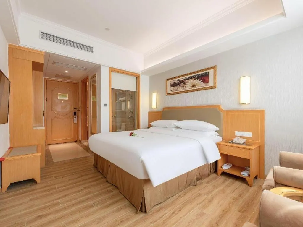 Bed in Vienna Hotel Guangdong Foshan Wenhua North Road