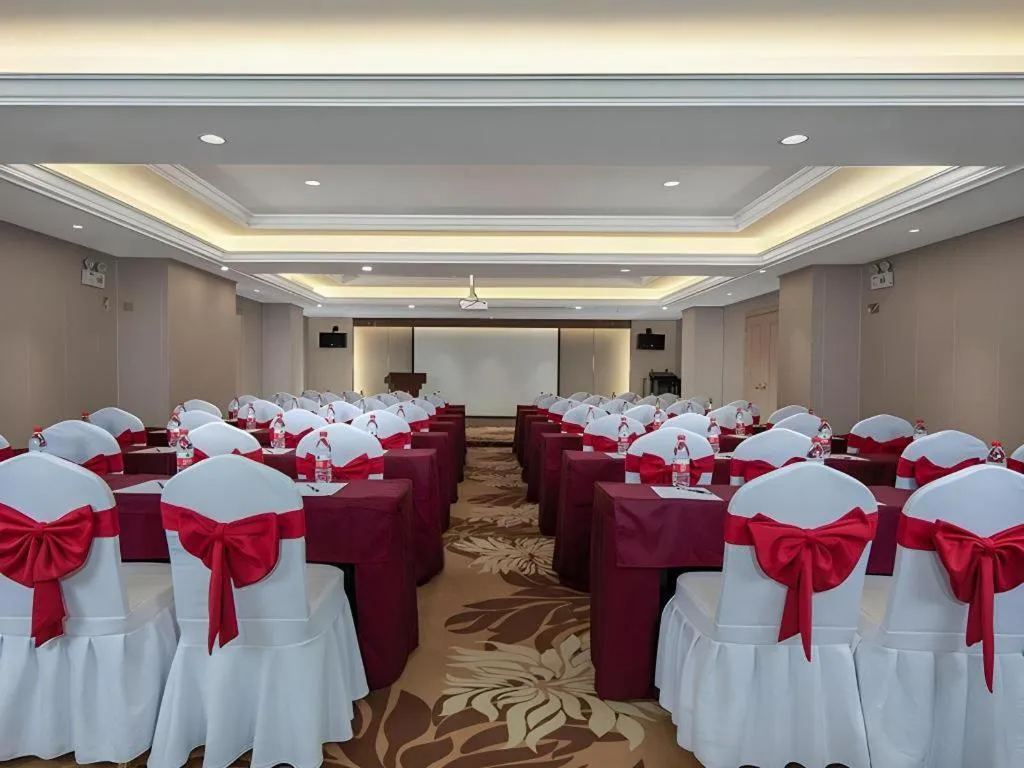 Vienna Hotel Zhengzhou Fengchan Road Fortune Plaza