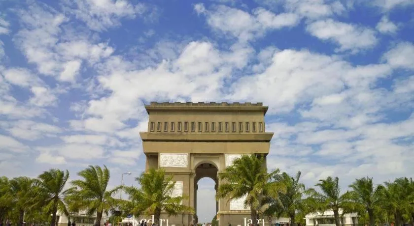 Horison Ultima Semarang