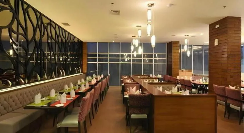 Horison Ultima Semarang