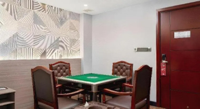 Borrman Hotel Huizhou Danshui High-speed Railway Huiyang Station