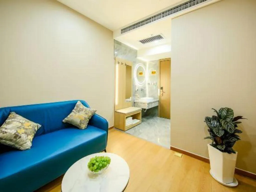 Bed in Borrman Hotel South Beijing Railway Station Caoqiao Station