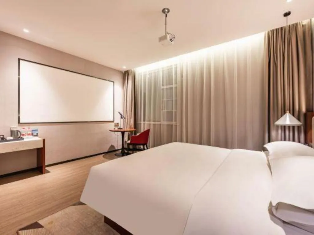 Bed in Borrman Hotel Xi'an North High-speed Railway Station