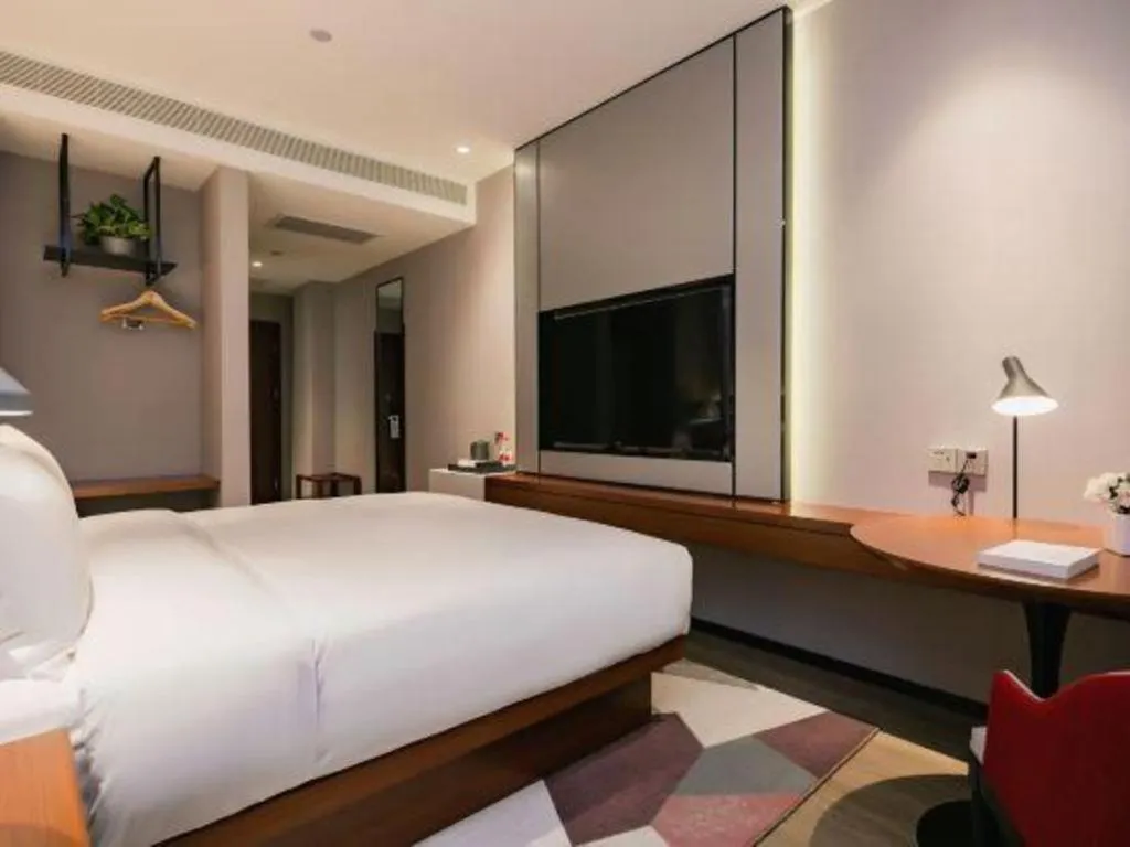 Bed in Borrman Hotel Xi'an North High-speed Railway Station