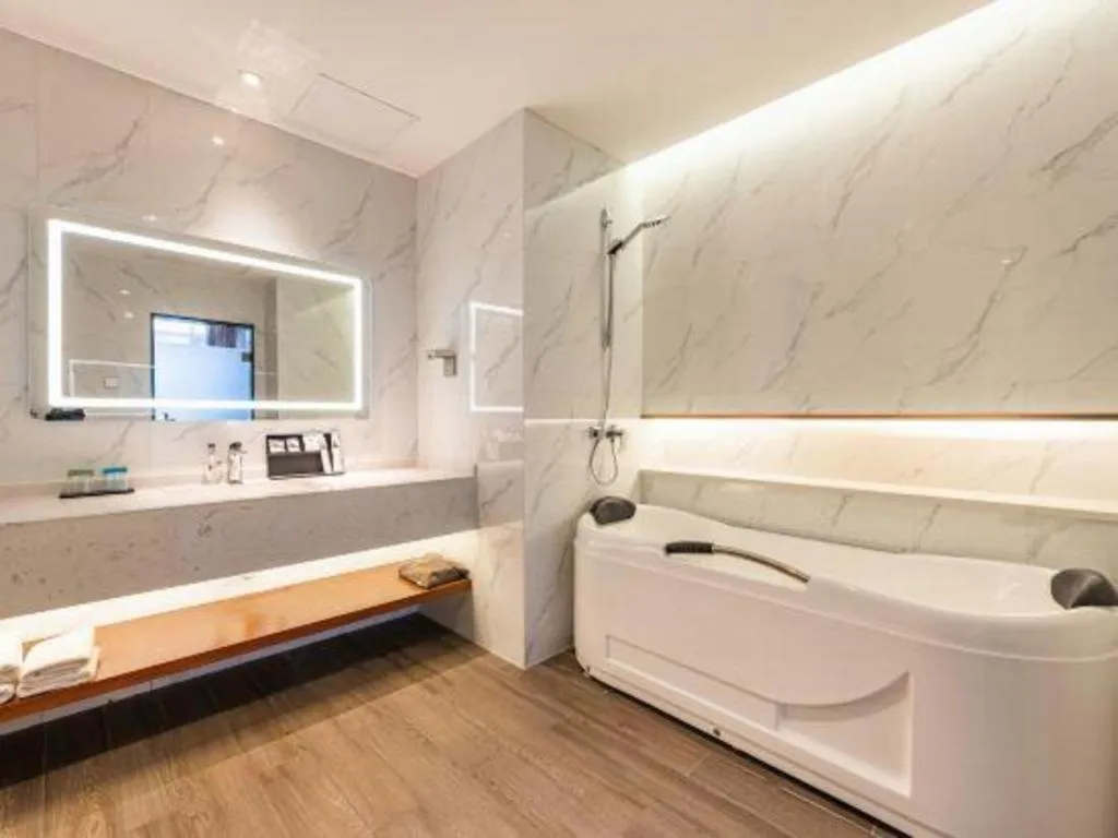 Borrman Hotel Xi'an North High-speed Railway Station