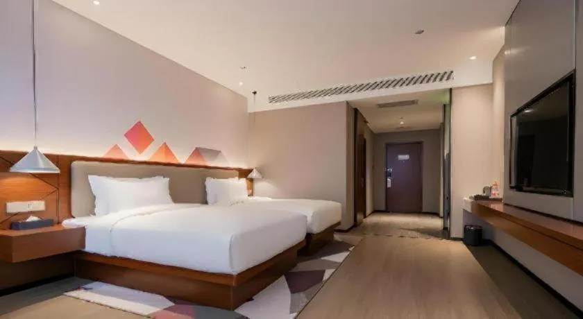 Bed in Borrman Hotel Xi'an North High-speed Railway Station