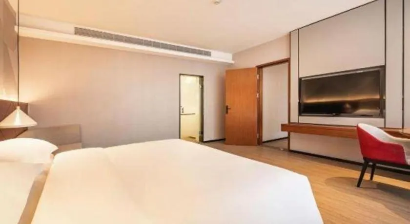 Bed in Borrman Hotel Xi'an North High-speed Railway Station