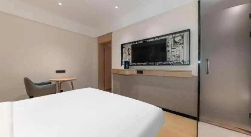 Bed in City Comfort Inn Jingzhou Fantawild Shashi Middle School