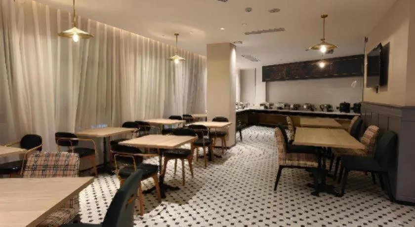 Premier City Comfort Hotel Hechi Luocheng Central Plaza