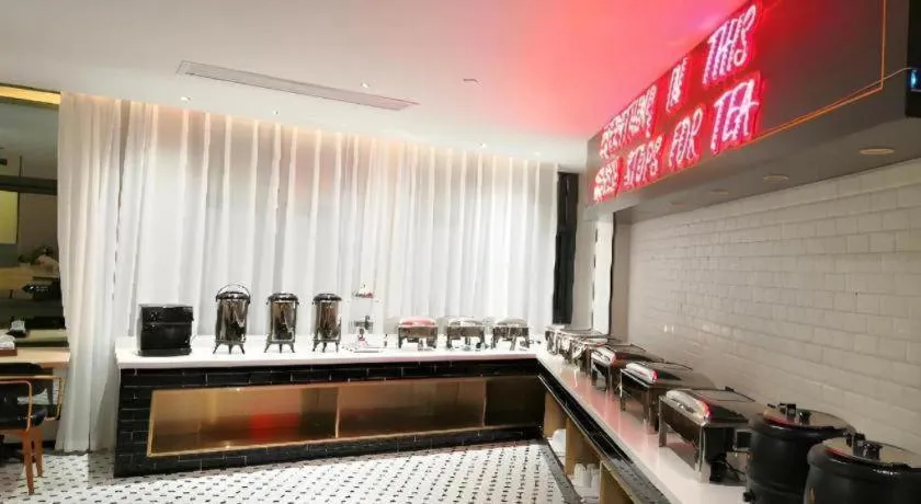 Premier City Comfort Hotel Hechi Luocheng Central Plaza