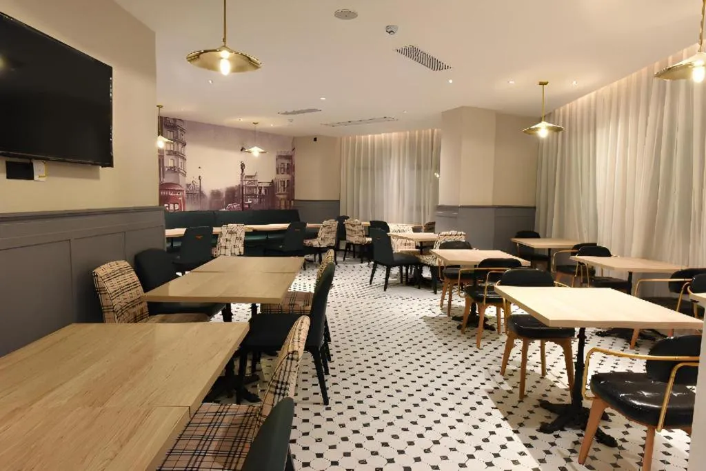 Premier City Comfort Hotel Hechi Luocheng Central Plaza