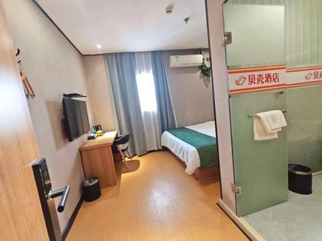 Bed in Shell Hotel Shnaghai Beiqiao Metro Station