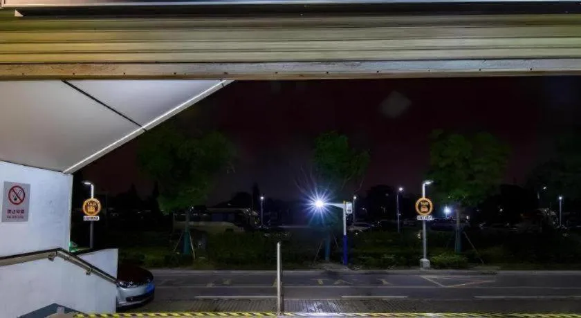 Shell Hotel Shnaghai Beiqiao Metro Station