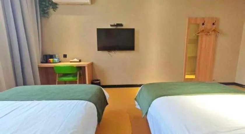 Bed in Shell Hotel Shnaghai Beiqiao Metro Station