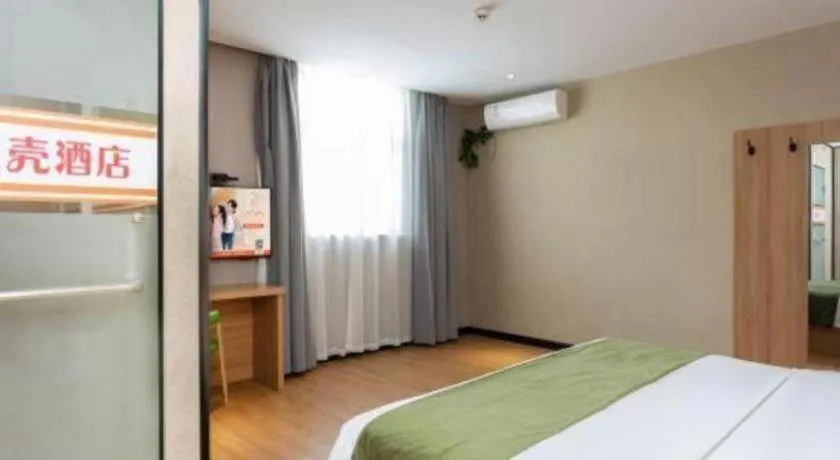 Bed in Shell Hotel Shnaghai Beiqiao Metro Station