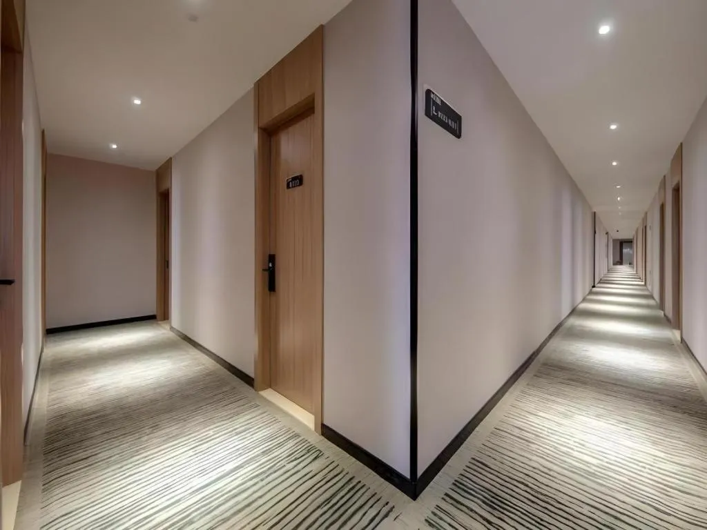 Shell Hotel Shnaghai Beiqiao Metro Station