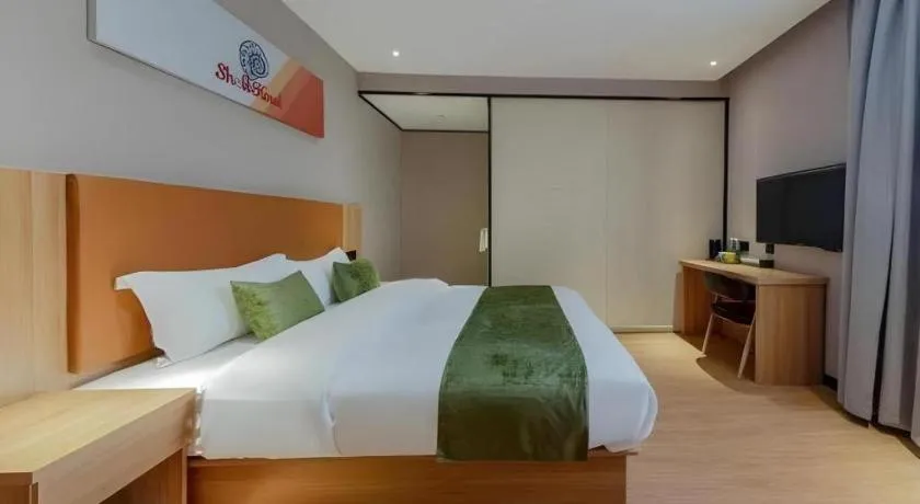 Bed in Shell Hotel Shnaghai Beiqiao Metro Station
