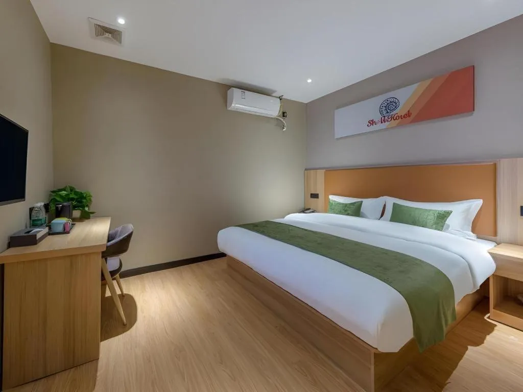 Bed in Shell Hotel Shnaghai Beiqiao Metro Station