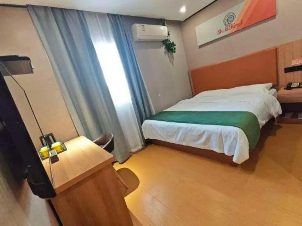 Bed in Shell Hotel Shnaghai Beiqiao Metro Station