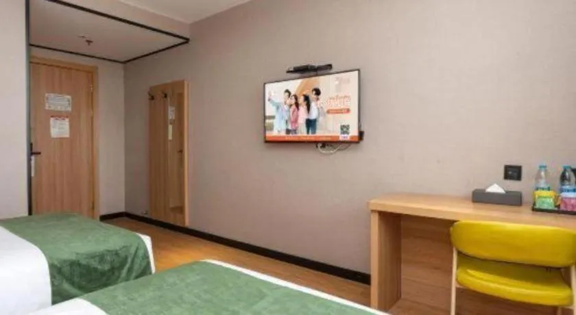 Bed in Shell Hotel Shnaghai Beiqiao Metro Station