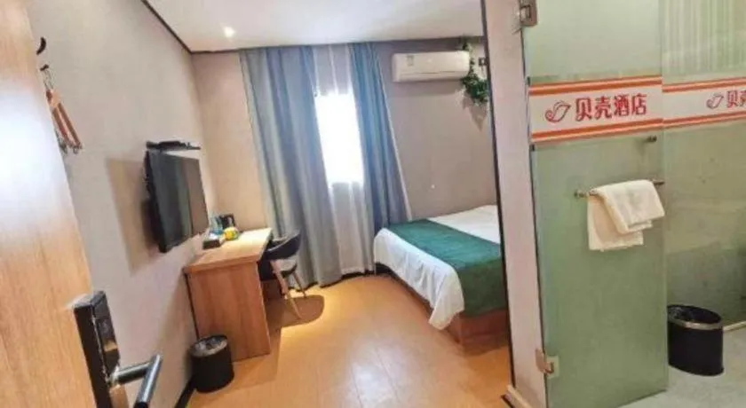 Bed in Shell Hotel Shnaghai Beiqiao Metro Station