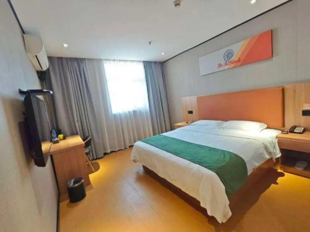 Bed in Shell Hotel Shnaghai Beiqiao Metro Station