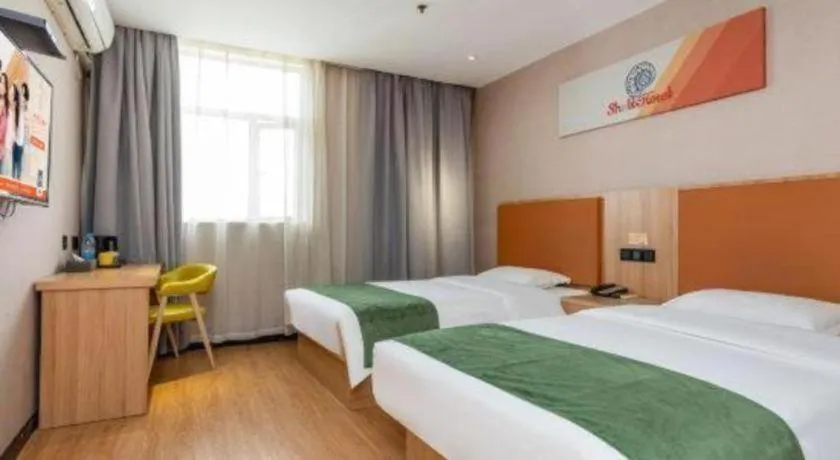 Bed in Shell Hotel Shnaghai Beiqiao Metro Station